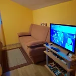 شقة Luketa