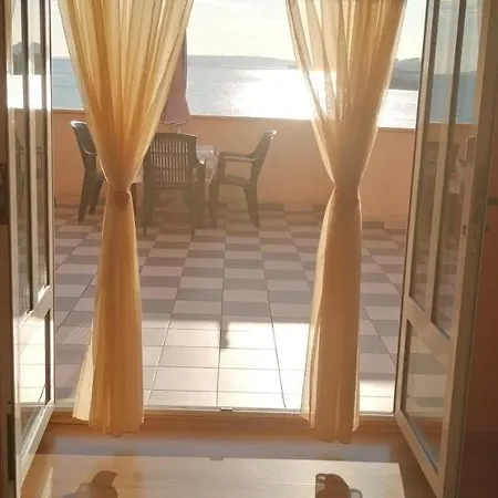 Luketa Apartament *