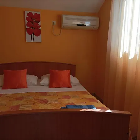 Apartament Luketa *