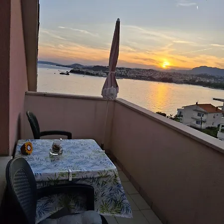 Luketa Apartament *