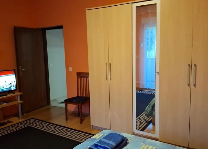 Luketa Apartment *