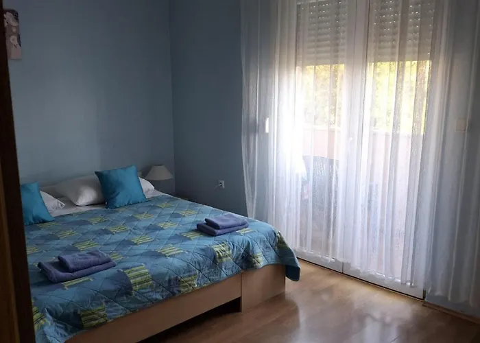 Luketa * Podstrana
