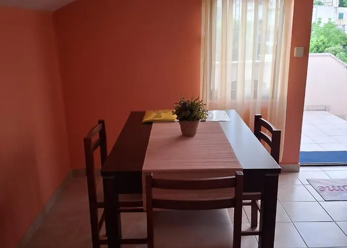 Luketa Apartment