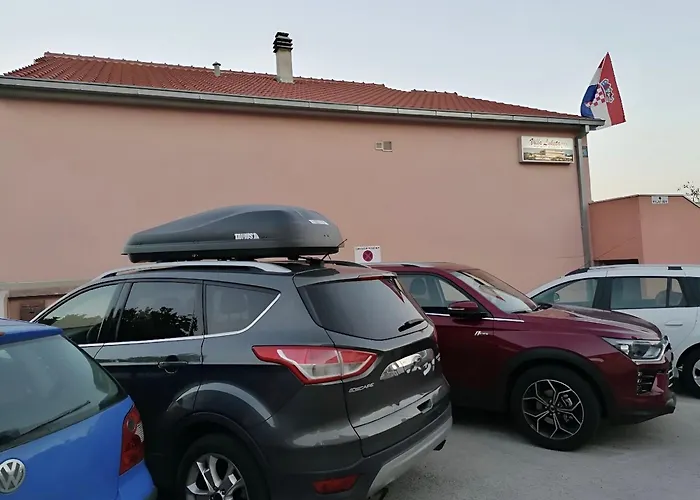 Apartment Luketa *